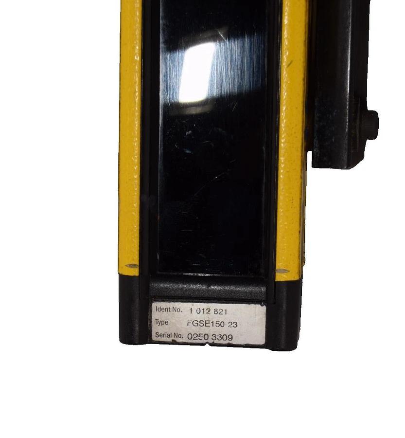 Used SICK  Receiver Light Curtain FGSE150-23 24V 30mm 30-FGS FGSE15023