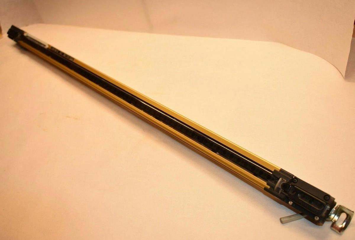Used SUNX SF4B-H36-01 Safety Light Curtain Emitter Type 4 SF4B H36 01 E V.2  PANSONIC