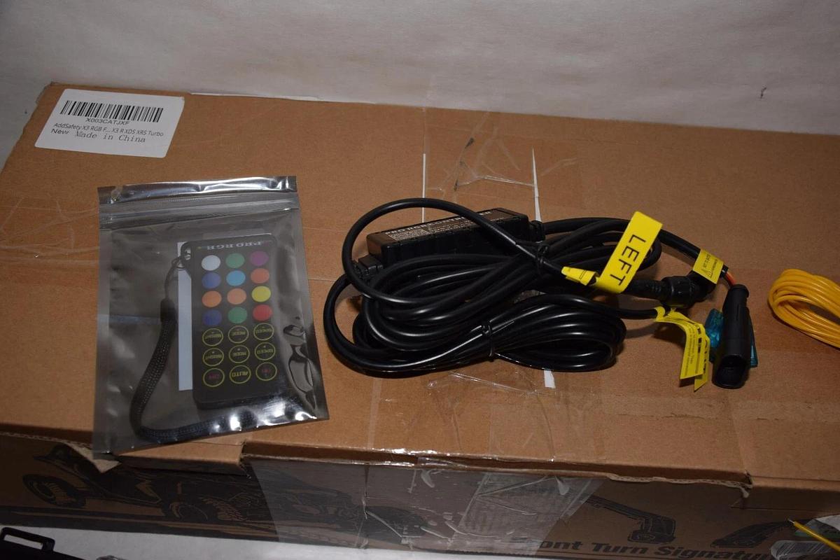 (NEW) X003CATJXF RGB Chasing X3 Front LED R XDS XRS Turbo Turning Light Assembly