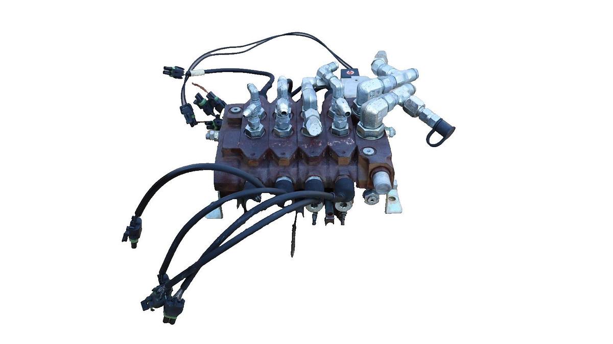 Used Altec 970128972 , DB5195.800 Hydraulic Valve Block