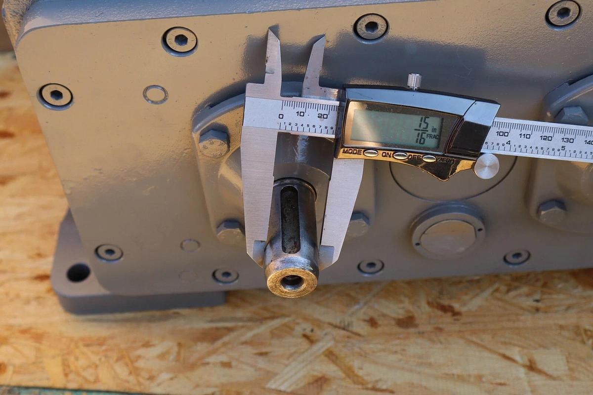 P.I.V.  Stufenlos  Gearbox A13-Kr 576976G10 576976 G10 A3 24v 15/21Nm (REFURB)