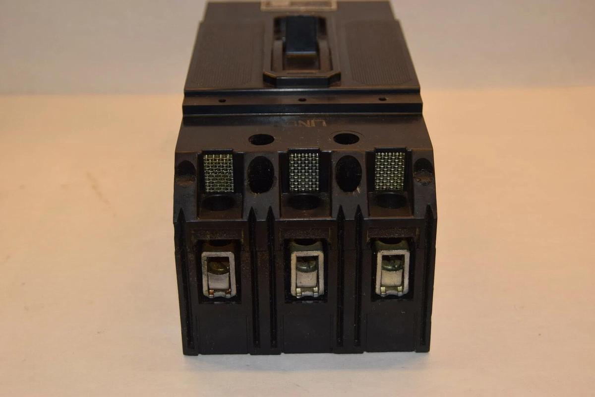 Used ITE 50AMP TYPE ET 100 3 POLE CIRCUIT BREAKER AMPERE "F" FRAME 50A 50 A