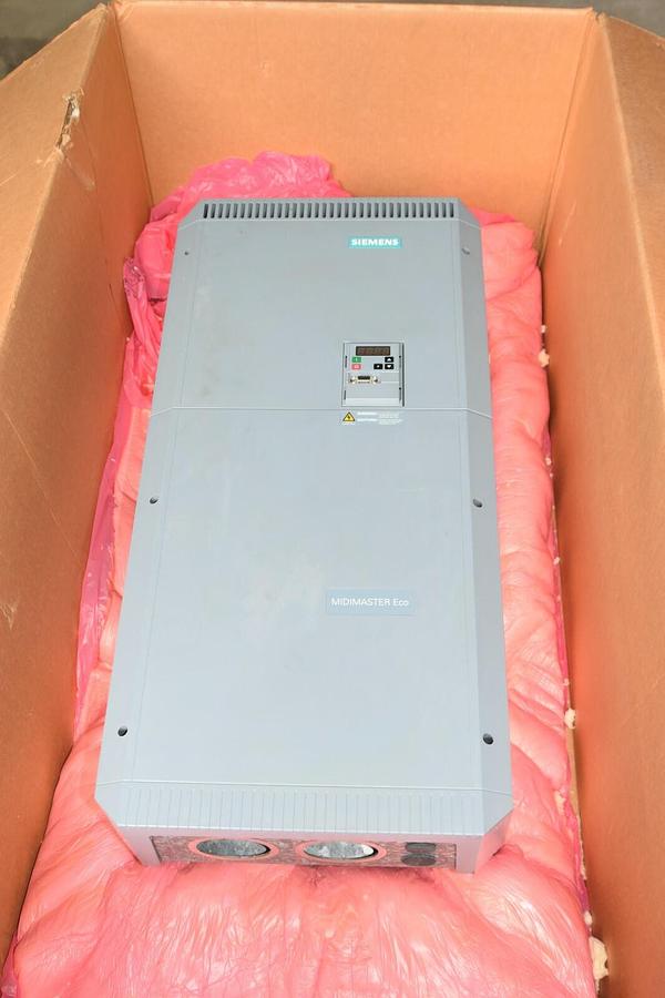 New Siemens Midimaster 6SE9531-4DK40 100 HP Variable Torque drive 380-500V 75 kW