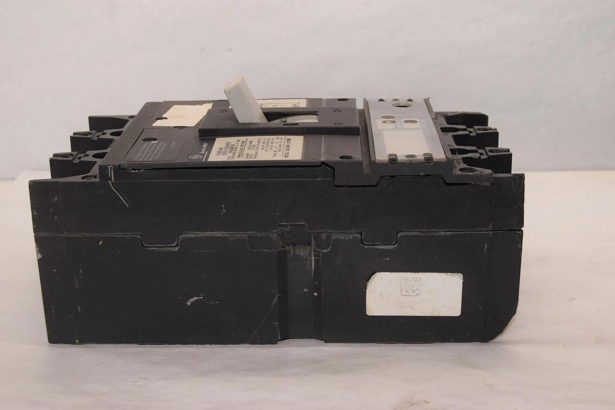 Used GE Spectra RMS Hi-Break Breaker 150A 150 Amp 600v 3p SGHH36BB0150 NO plug