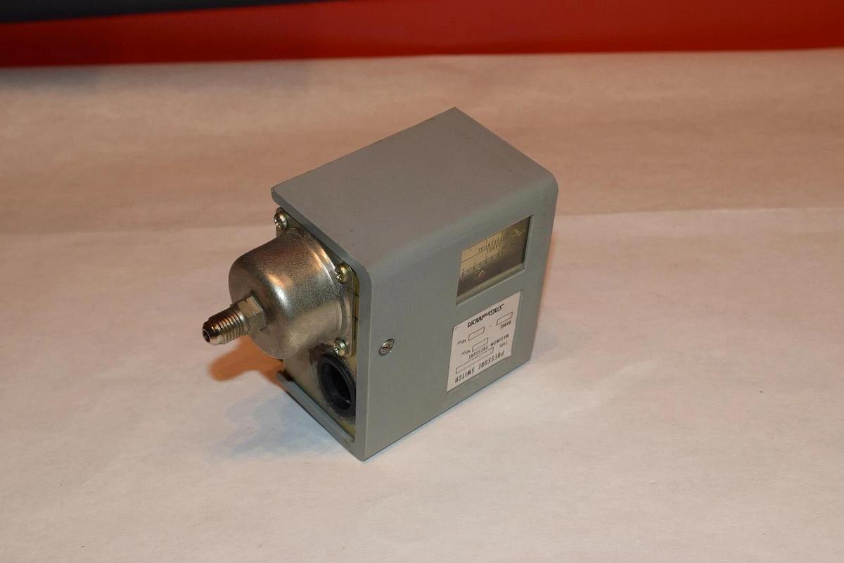 NEW SAGINOMIYA SPS-L206 SPSL206 15kgf/cm2 50cmV DIFFERENTIAL PRESSURE SWITCH
