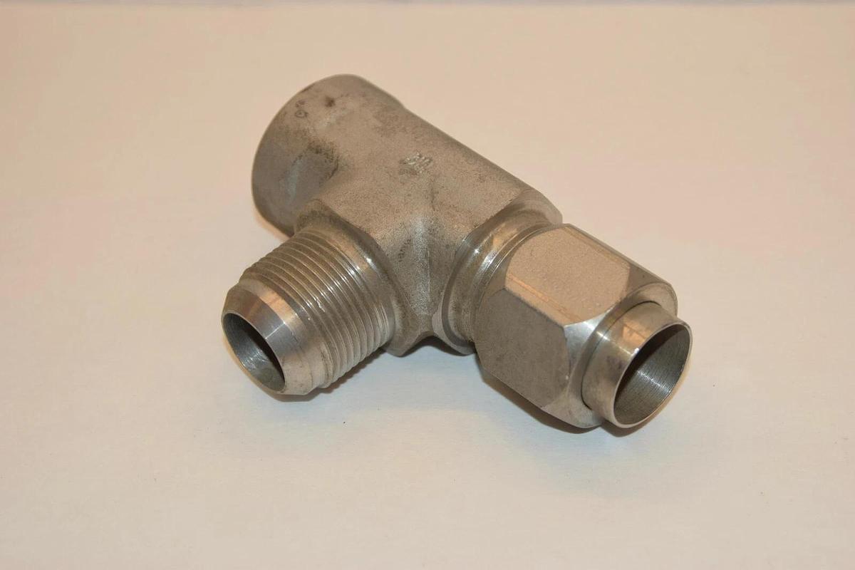 NEW PH 319-05582 1" NPT TEE TUBE FLAIR T Fitting STAINLESS STEEL Swagelok ?