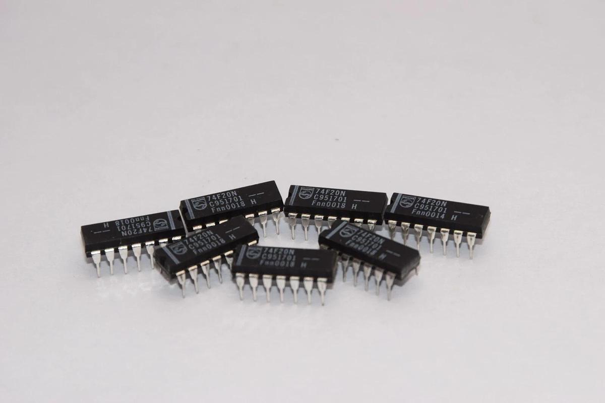 (NEW - Lot of 7) PHILIPS 74F20N C951701 14-Pin Semi-Conductor