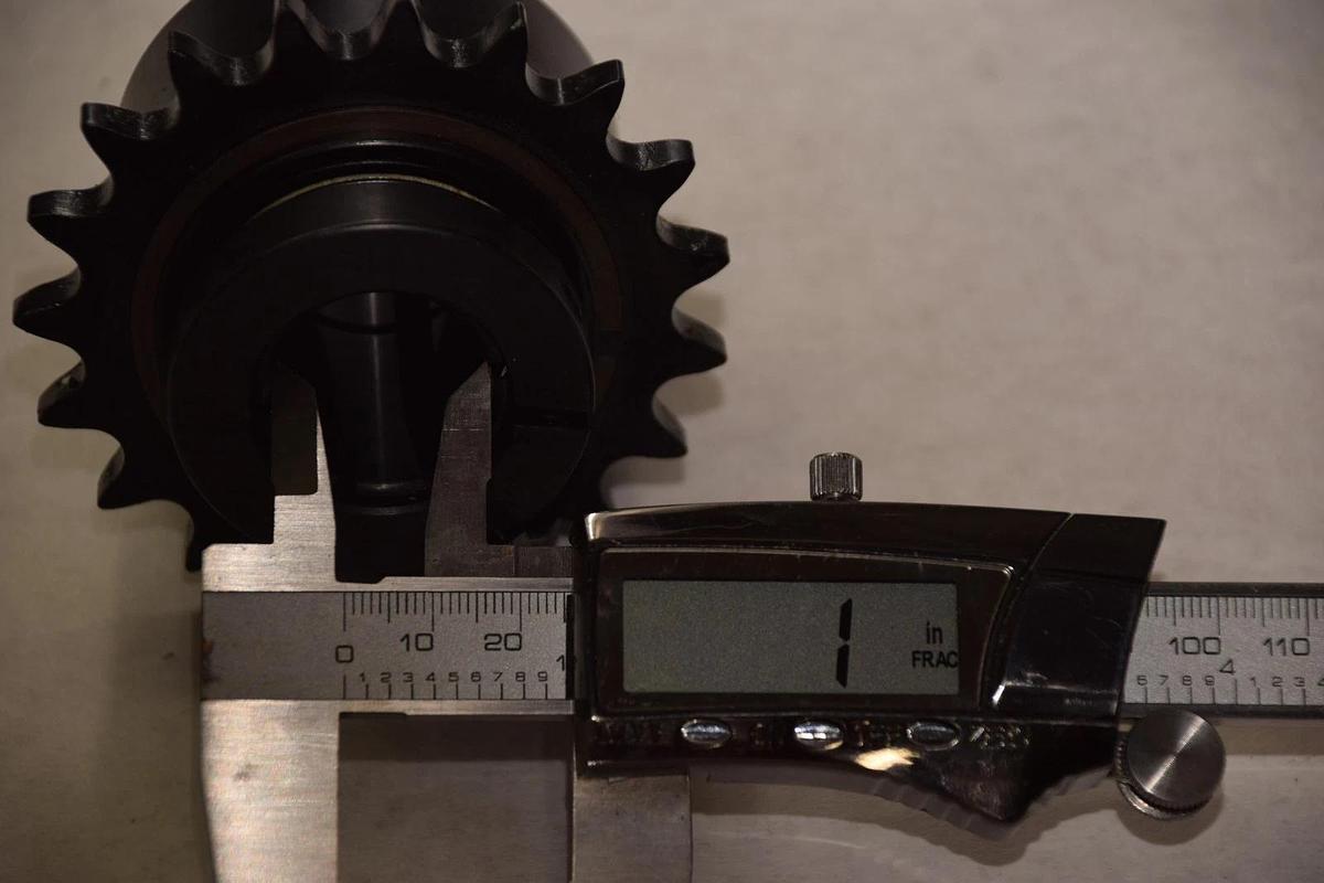 Used New) Sealmaster  40X19 1" Idler Sprocket bearing sz 40 19 teeth  1" bore, 2-015A