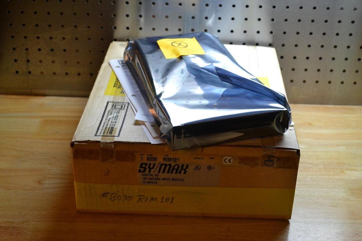 SQUARE D SY/MAX Digital I/O MODULE 8030 RIM101 SER C1 30619 New