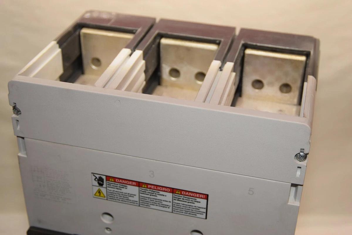 New Siemens 3VL8116-2KN30-0AA0 Circuit Breaker 1600A HPX3B160 3VL8116-2RR30-0AA0