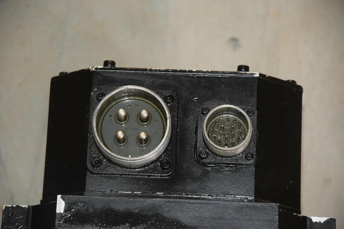 Used Allen-Bradley Servo Motor S-8500-S-H00AX  6086-03-001 240V 3PH 8.1 HP 2000 RPM