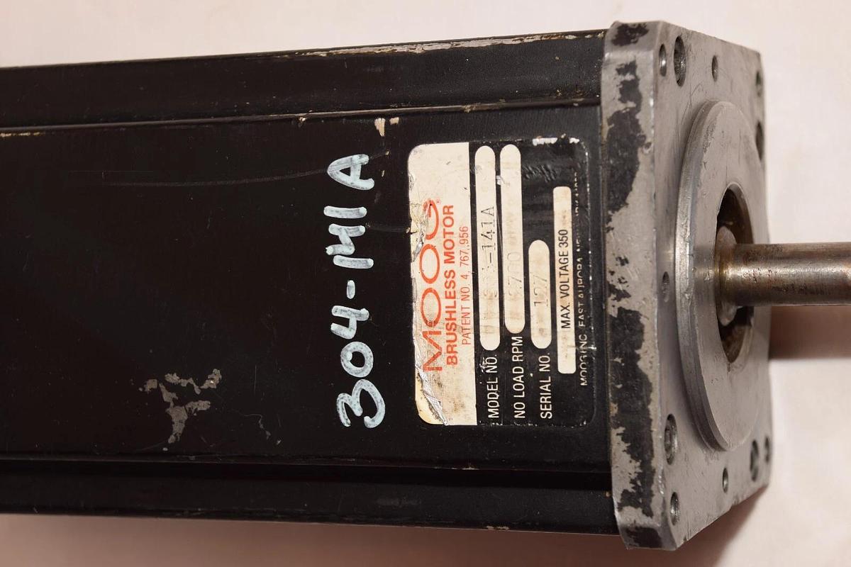 Used MOOG 304-141A 2700rpm 350 Max Voltage Brushless Motor
