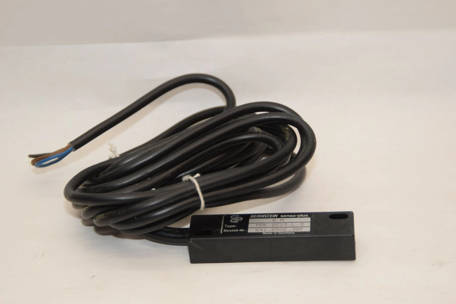 (NEW) BERNSTEIN MAK-0215-L-3 Senso-Plus Safety Magnetic Controller
