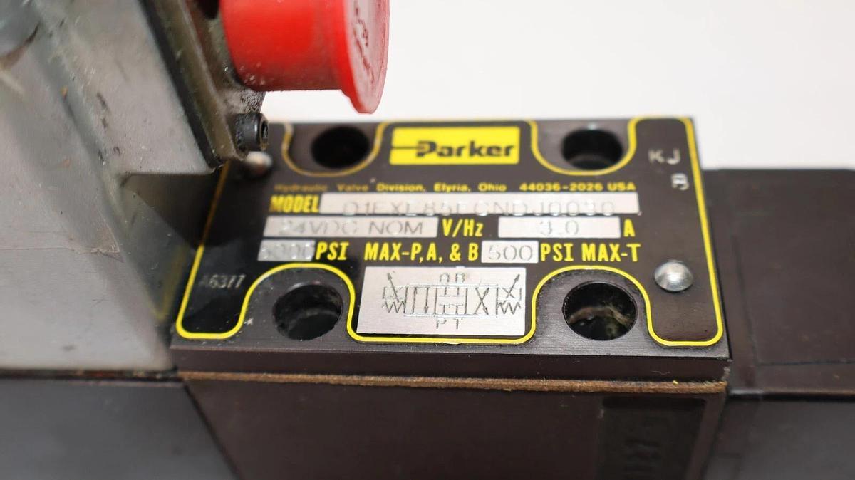 Parker Valve D1FXE85FCNDJ0030 24vdc NOS