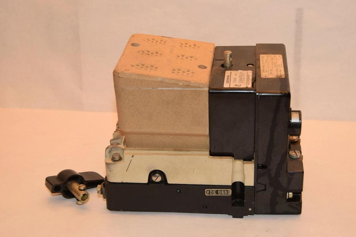 (NEW) SIEMENS Vintage 3VA6 60A 3VX160 600Vac Overload Relay