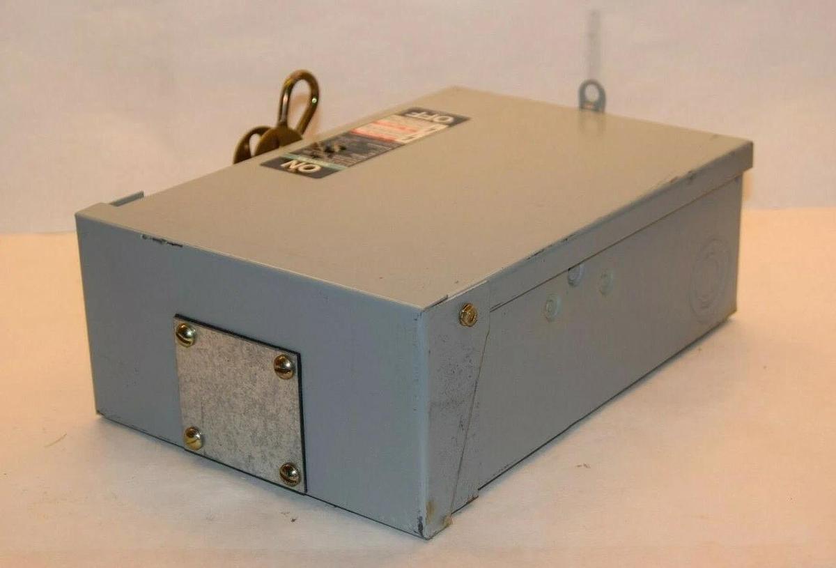 SIEMENS NR322 3R Series B 60A 60 Amp ITE Enclosed Fused Switch (NOS)