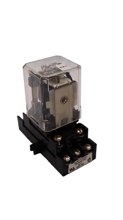 Used POTTER & BRUMFIELD KUP-14A15-120 , KUP14A15120 120V Relay W/ QC11 300V 10A Base