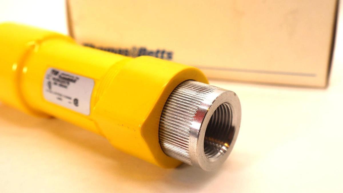 Thomas & Betts 9C33U2/C75 30A 250Vac Russellstoll Connector (New)