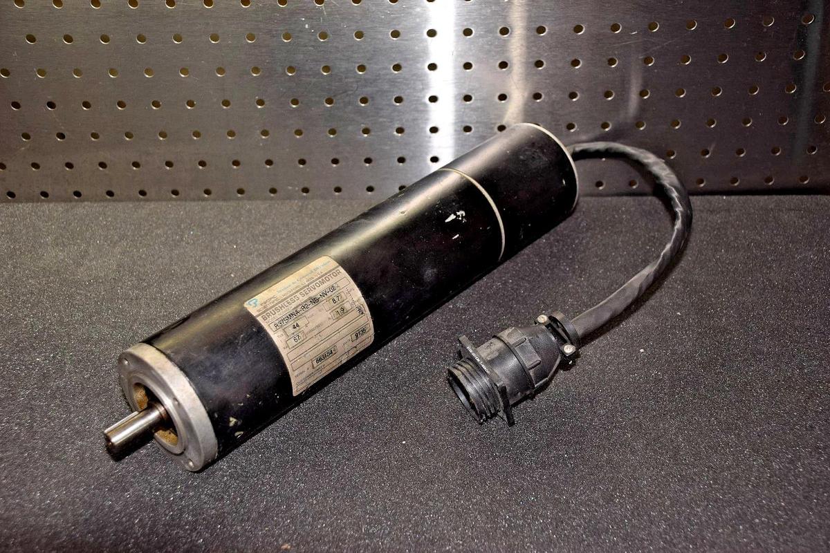 Used PACIFIC SCIENTIFIC R37SMNA-R2-NS-NV-02 8.7A 1.9 Ohms BRUSHLESS SERVO MOTOR