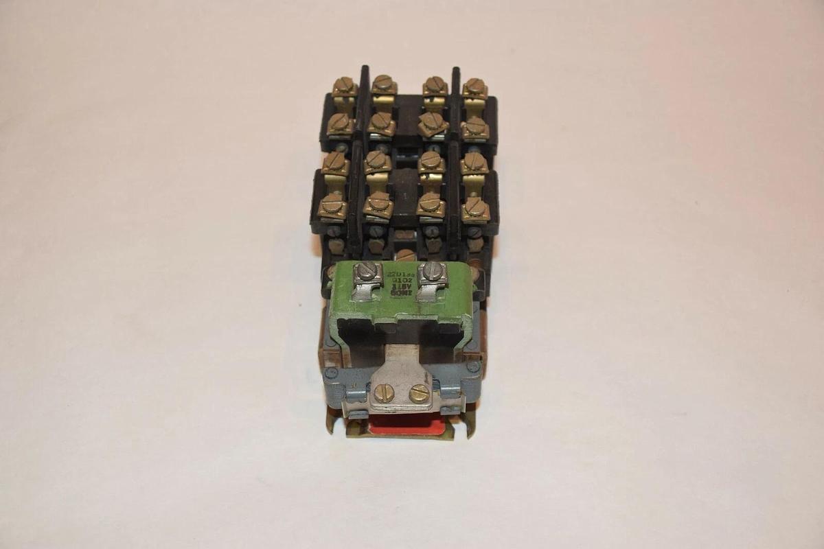 Used GE CR2810A14AG 600V 10A 115V COIL LIGHTING CONTACTOR