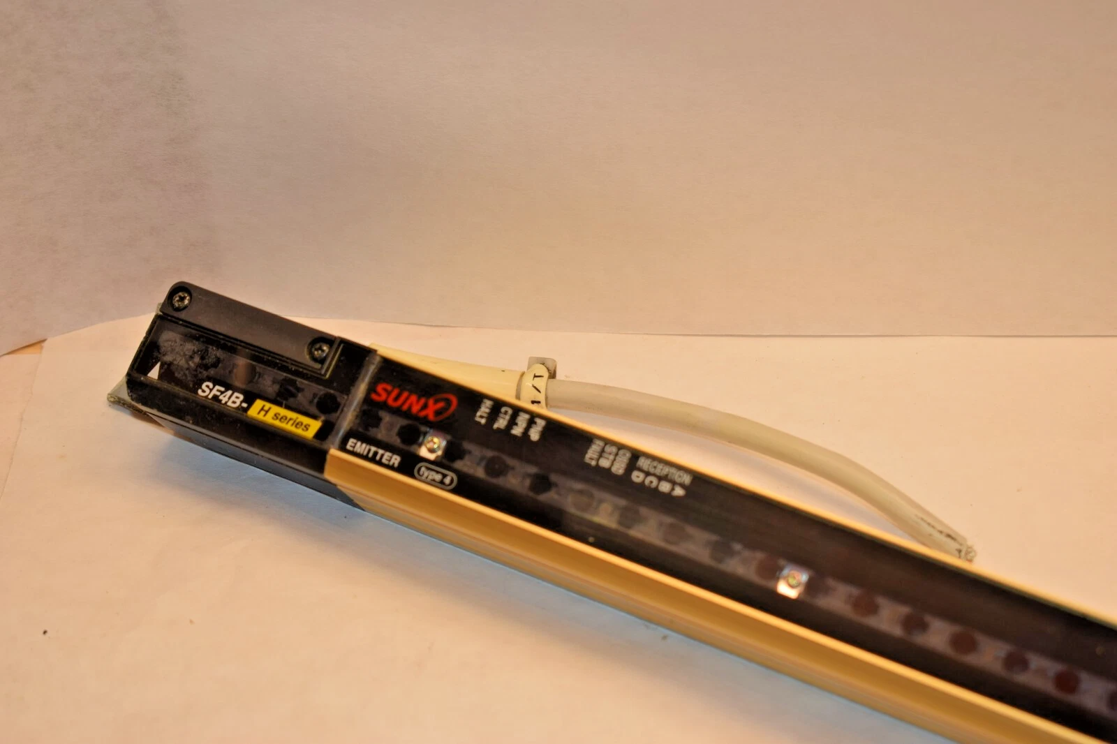 Used Sunx Safety Light Curtain Emitter SF4B-H36-01E Type 4 SF4B H36 01 E PANSONIC