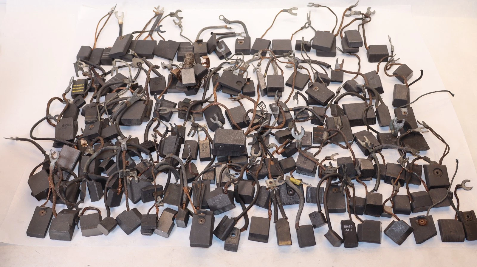 Used Business Industrial Carbon Motor Brushes Misc Large Lot National Southern ect