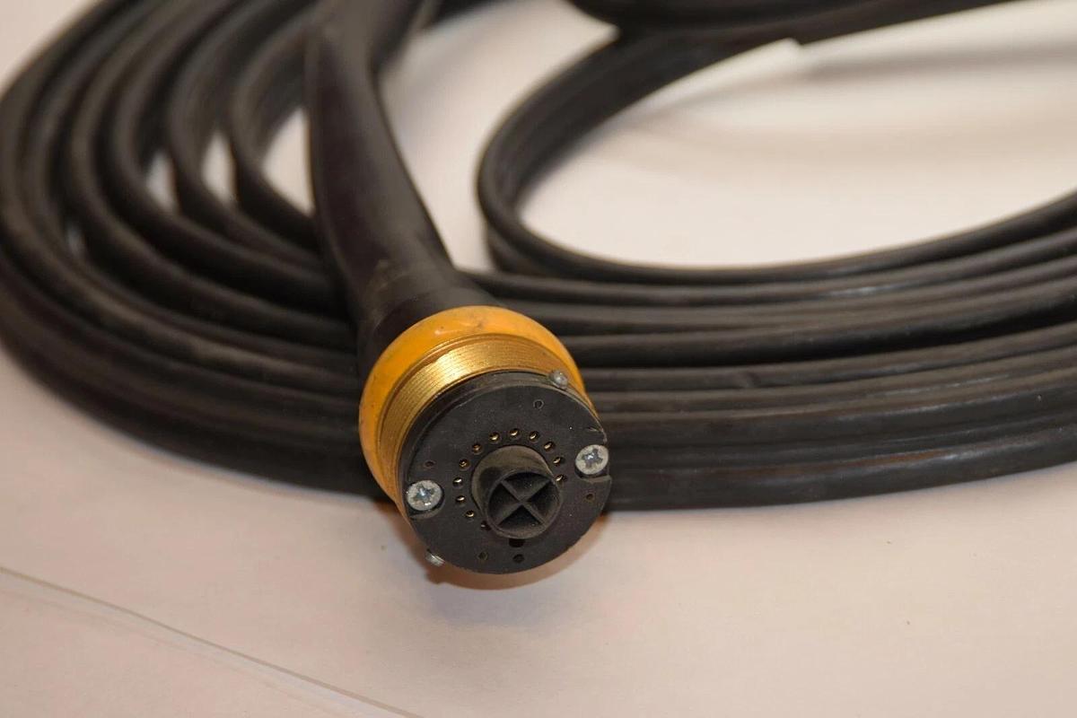 Used ATLAS COPCO 4220 0982 10 4220098210 SS4 30' Nutrunner Extension Control Cable