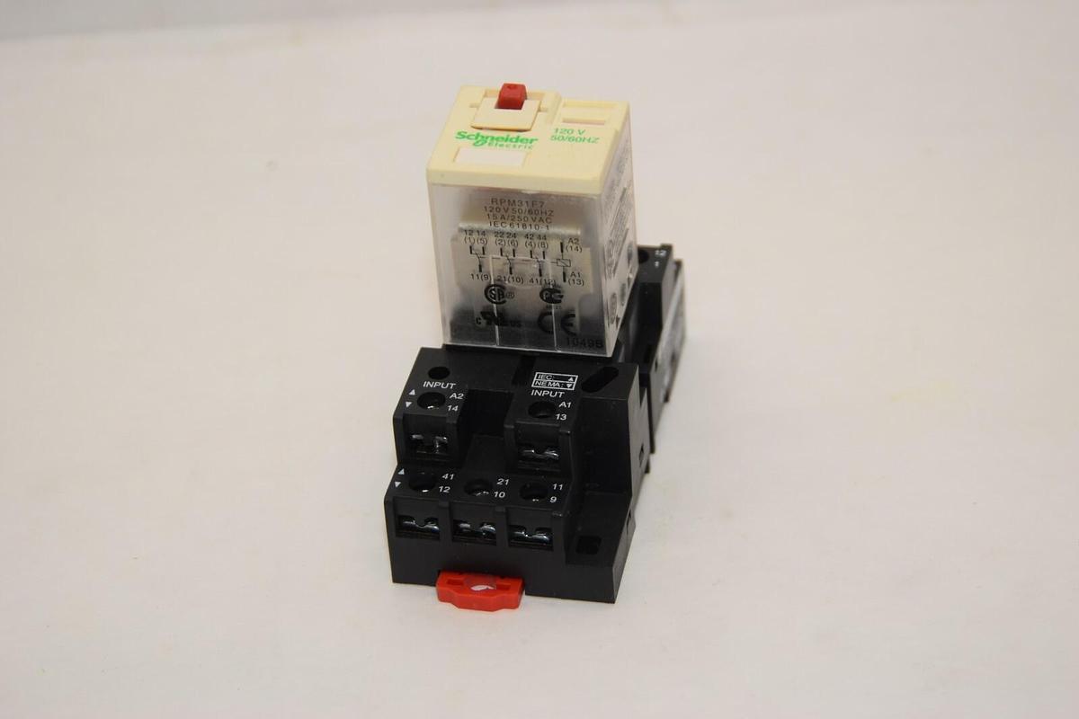 (NEW) SCHNEIDER ELECTRIC RPM31F7 15A 250V Relay With RPZF3 Base