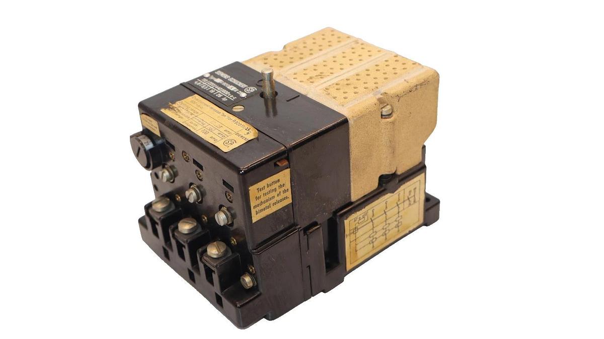Used Siemens R920III25 , R920 X III 25 600Vac 100Amp Overload Relay Vintage (NOS)