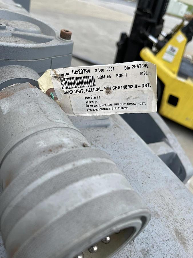 Refurbished Metso Drives helical gearbox 50026 CHG148M2.0-DBT ratio 3.586:1.9 1236 kW