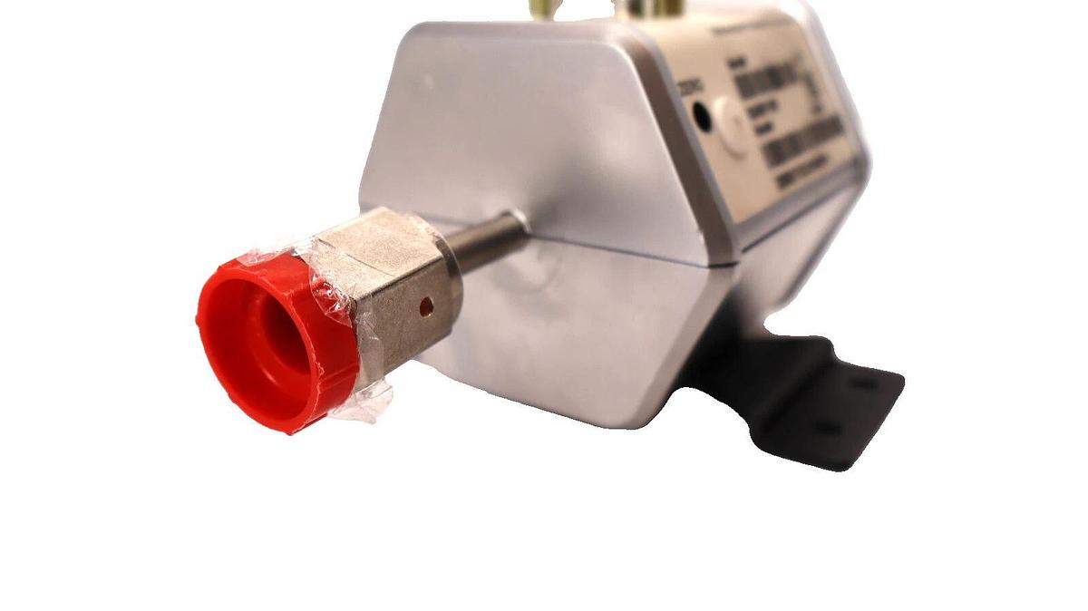 Used MKS 226 , 226B21TCDCDKB2A1 2.67kPa Differential Pressure Transducer *NOS*