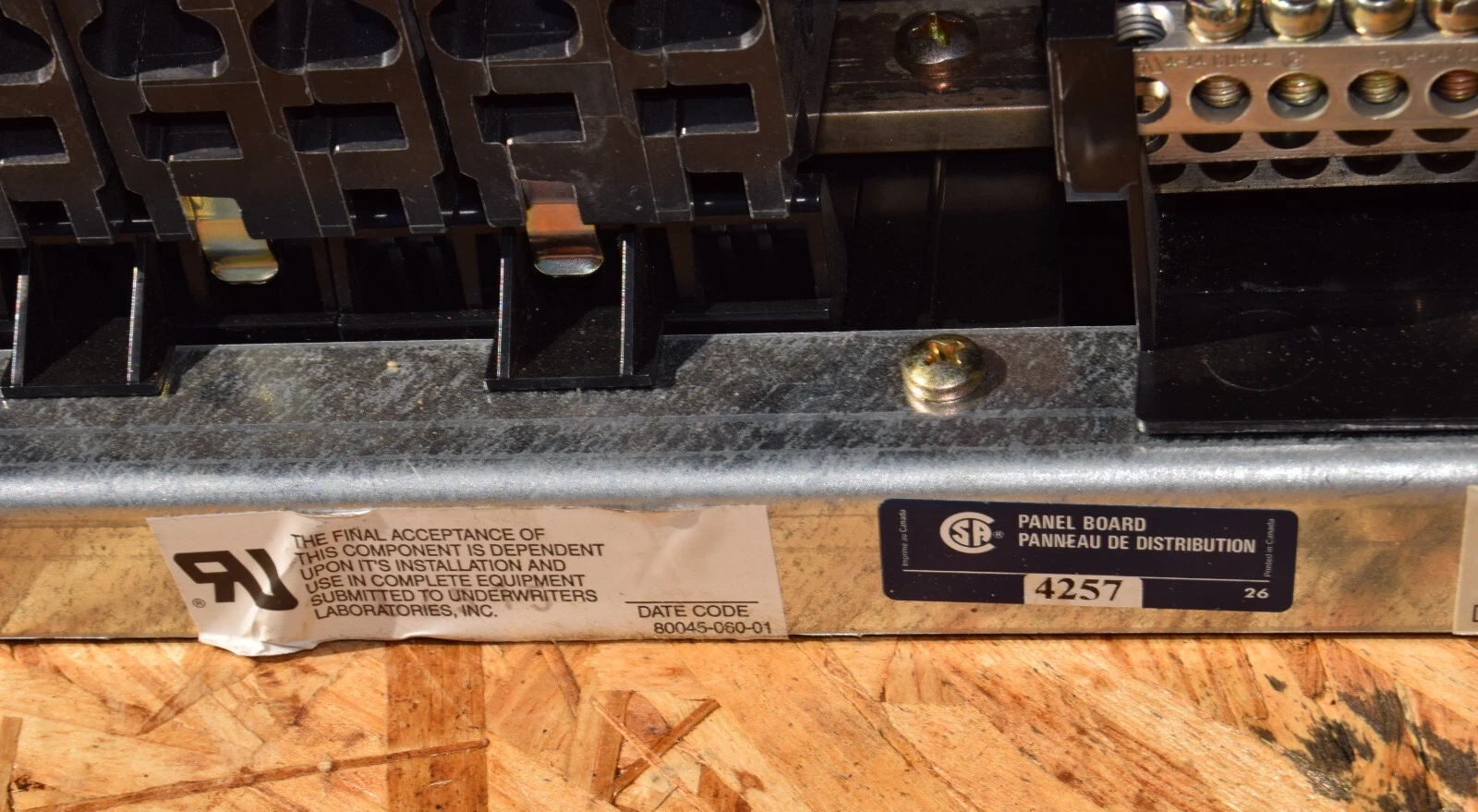 Used Square D 42 Circ 225A Main Lug Panelboard Interior NQOM442L225GSA 3ph 20a & 30a