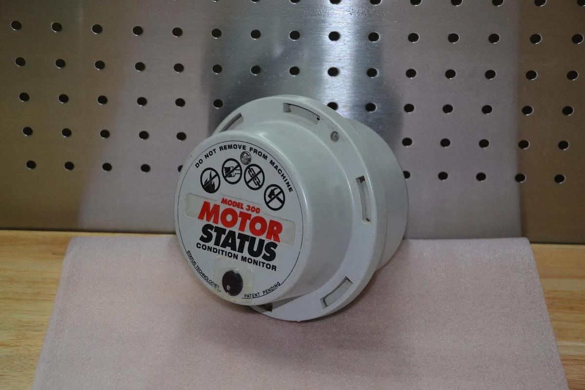 Used CSI CONTROL SYSTEM B0300ST MODEL 300 MOTOR STATUS CONDITION MONITOR