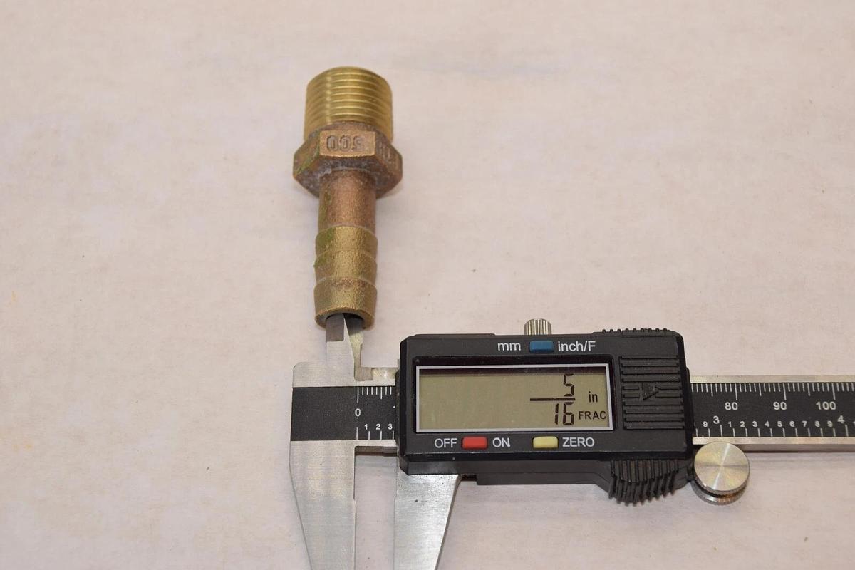 (NEW) GRACO PTH-500 , PTH500 1/2" NPT , 1/2" Barb , 5/16" isd Barb Fitting