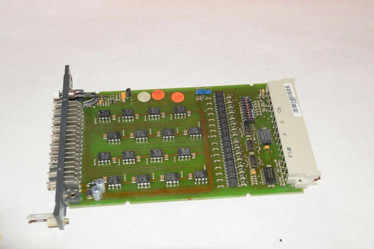 Used KLOCKNER MOELLER OUTPUT MODULE CIRCUIT BOARD  CARD EBE-266.1-3 EBE26613