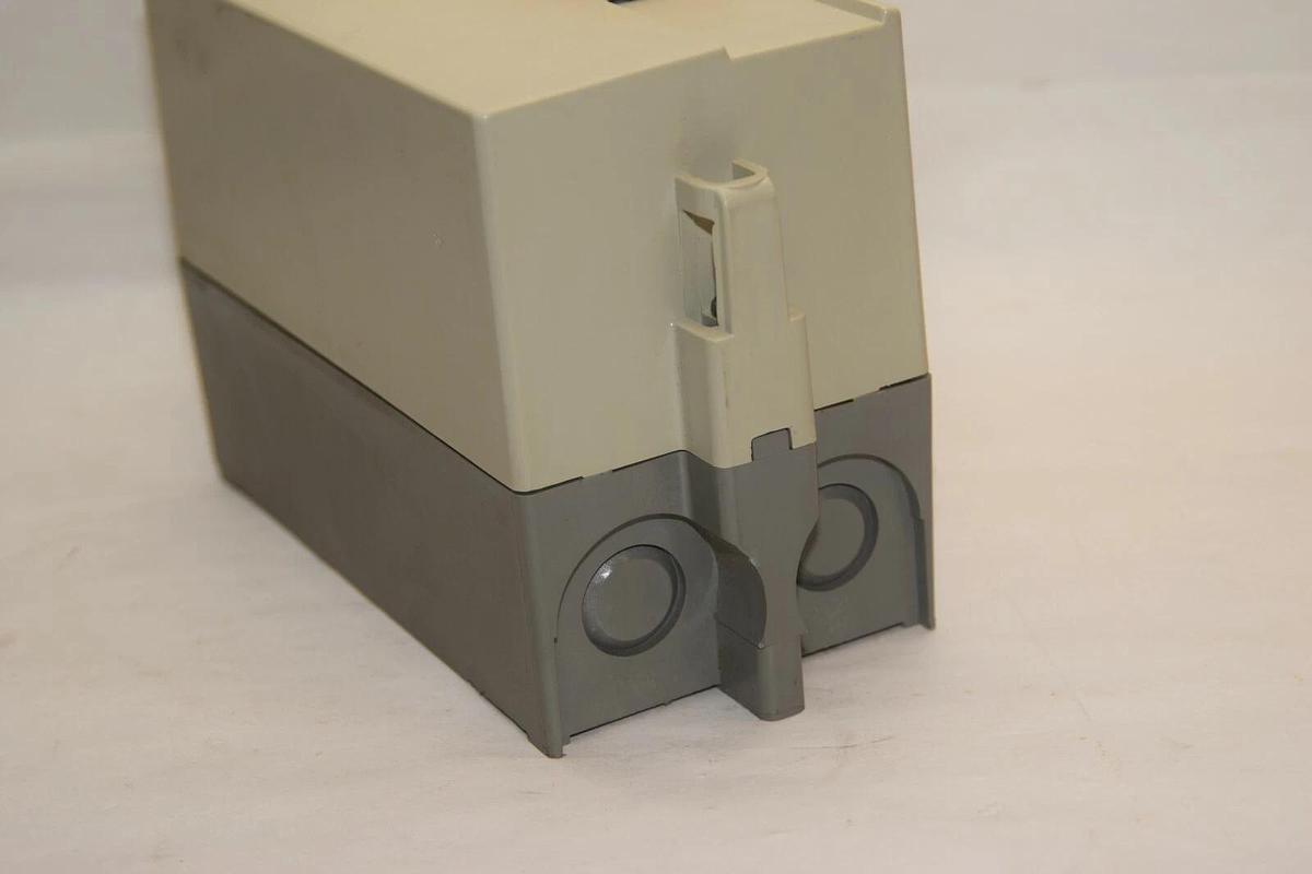 (NEW) ALLEN BRADLEY 109-A12KA3-B30-1-7 40053-260-01 Enclosed Starter