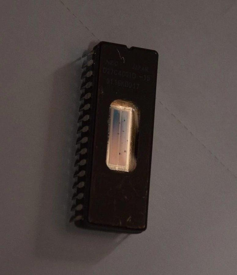 NEC D27C4001D-15  32-Pin Ic Processor Chip