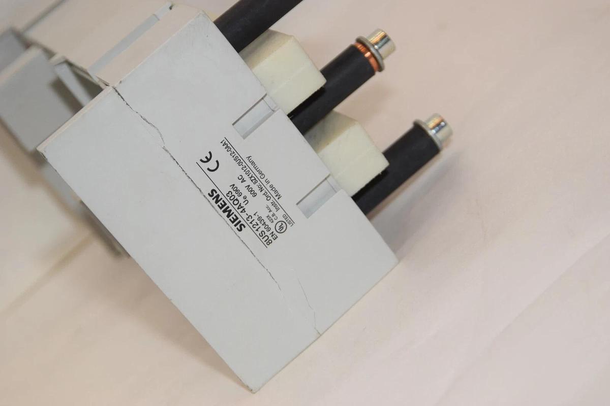 Used Siemens Busbar Adapter for Breaker 8US1213-4AQ03 8US12134AQ03 690v 600vac