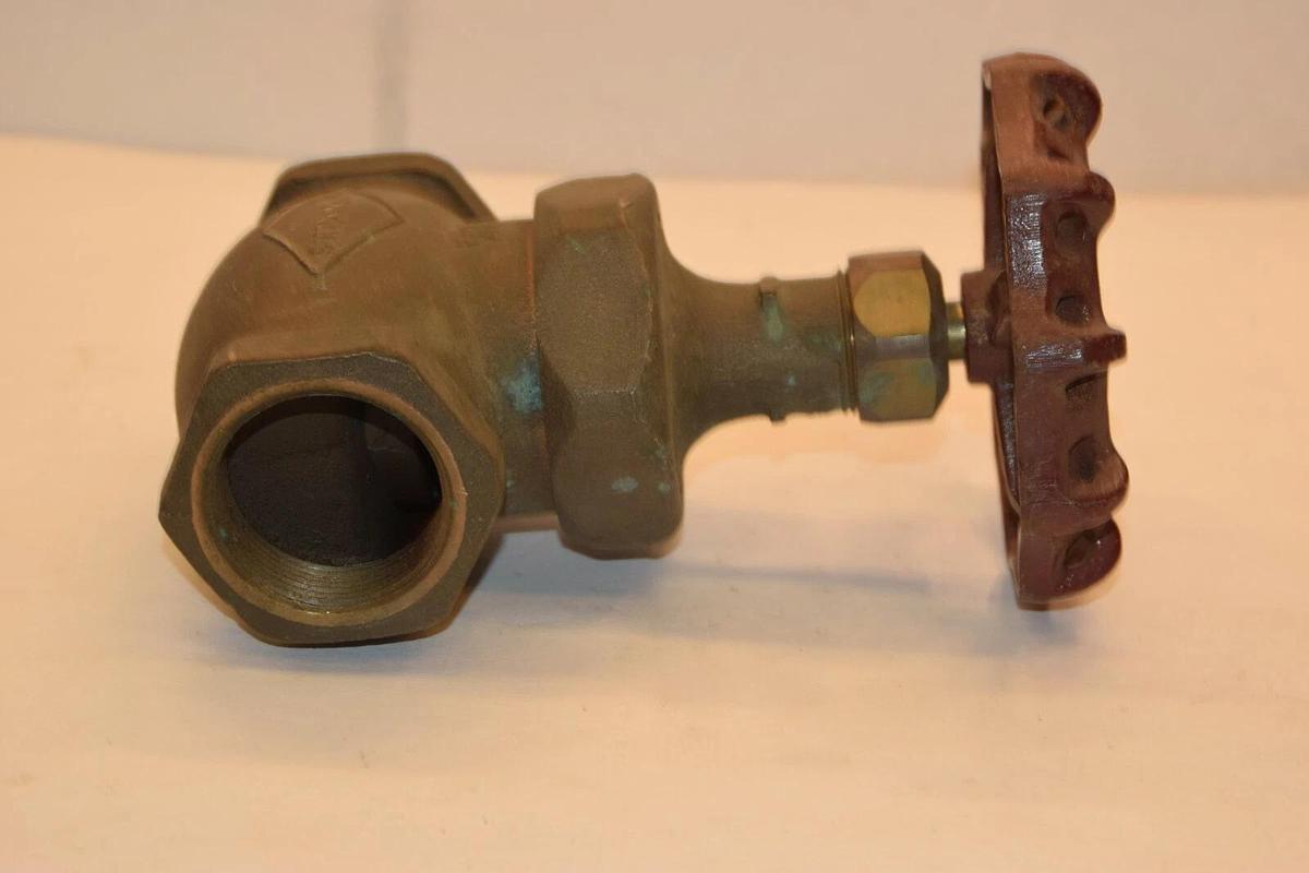 (NEW) CRANE 200S 1-1/2" Threaded CAT 212P 400CWP Brass Globe Valve