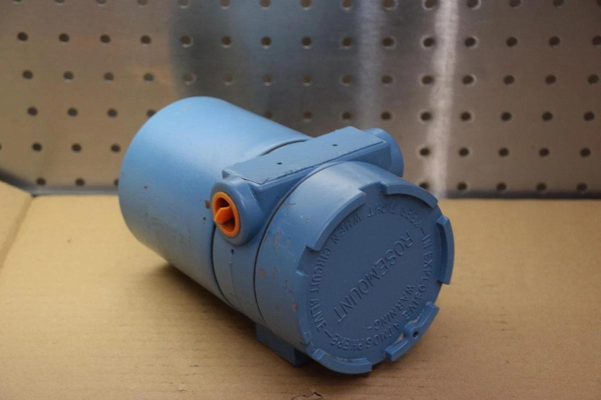 ROSEMOUNT 0444TJ1U1C2NA 0 TO 300 DEG. CELSIUS TYPE J TEMP. TRANSMITTER NEW