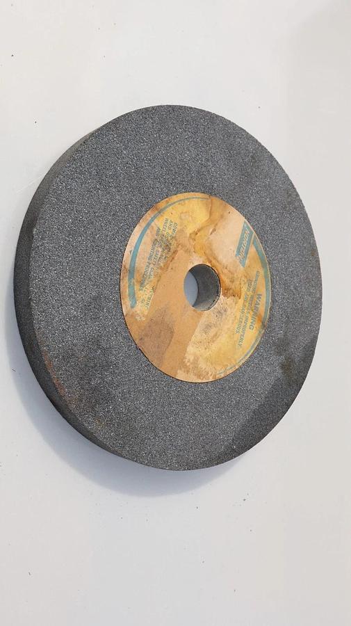 (NEW) NORTON 133575 , A60-M5VBE 10" OD x 1" Wide 1-1/4" ID Grinding Wheel