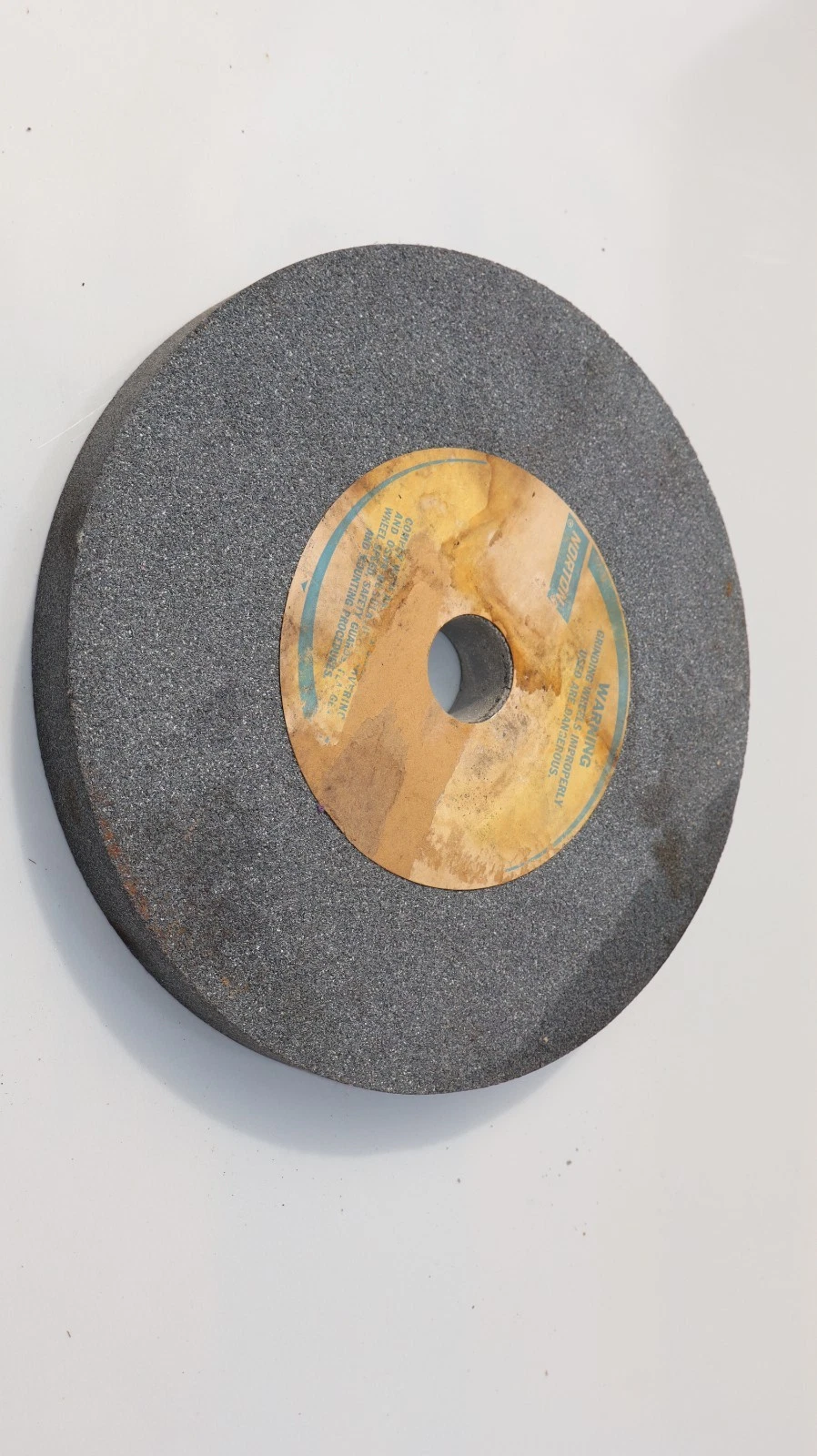 (NEW) NORTON 133575 , A60-M5VBE 10" OD x 1" Wide 1-1/4" ID Grinding Wheel