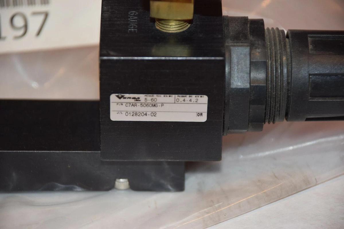 NEW VERSA C7AR-5060MG-P 0128204-02 SANDWICH PNEUMATIC REGULATOR & GAUGE
