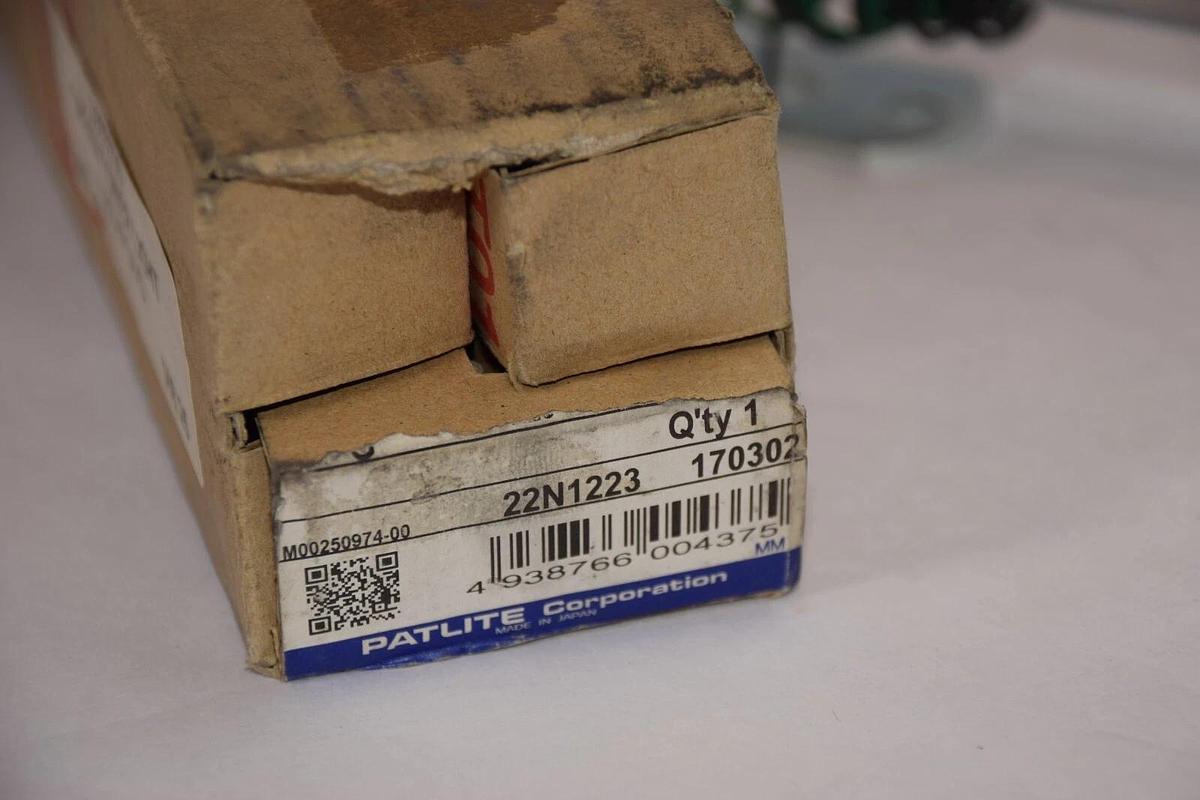 (NEW) PATLITE LES-102A-G , S009795 24V , 0.2A Green Tower Light