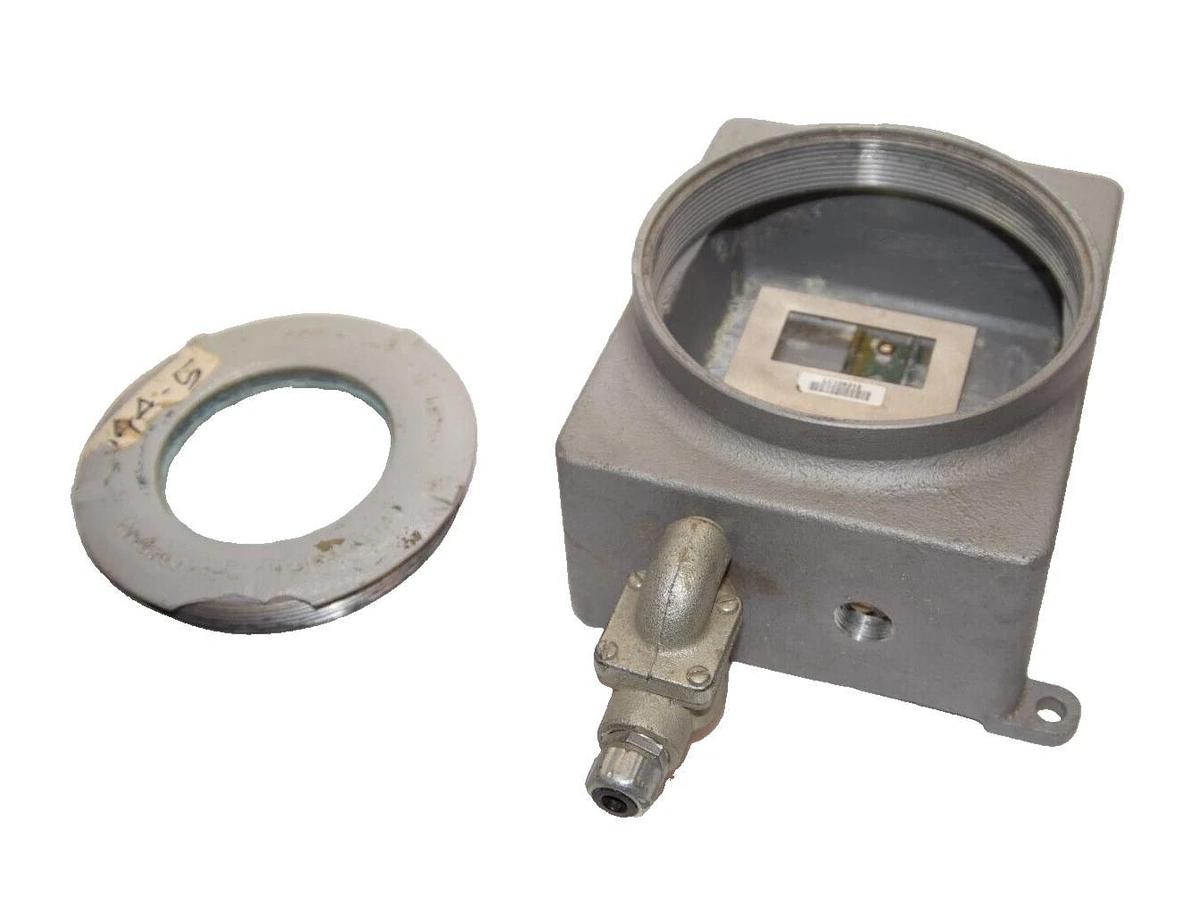 Used APPLETON 8"x9.5"x4.5"  Explosion Proof Enclosure W/ Glass Cover Internal Cover