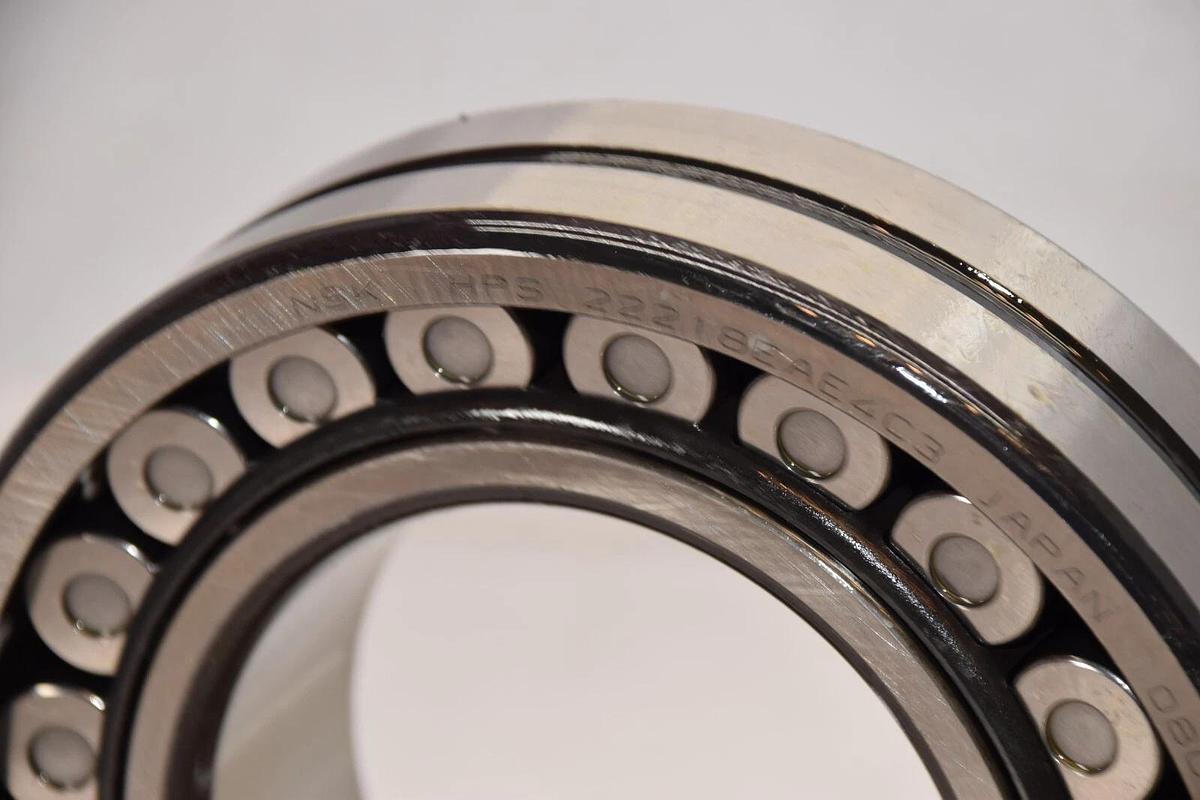 (NEW) NSK 22218EAE4C3 Spherical Roller Bearing
