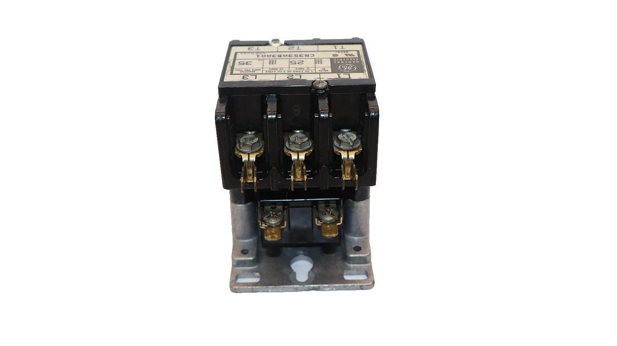 GE , General Electric CR353AB3AA1 110-120V Coil Contactor (New)