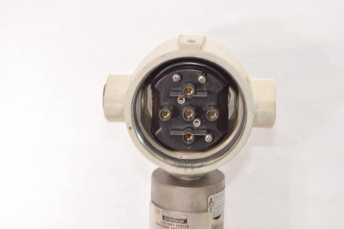 Used SCHLUMBERGER PDH3000-030-22-11-XX-XX-13 30Vdc 0/030 PSID Pressure Transmitter