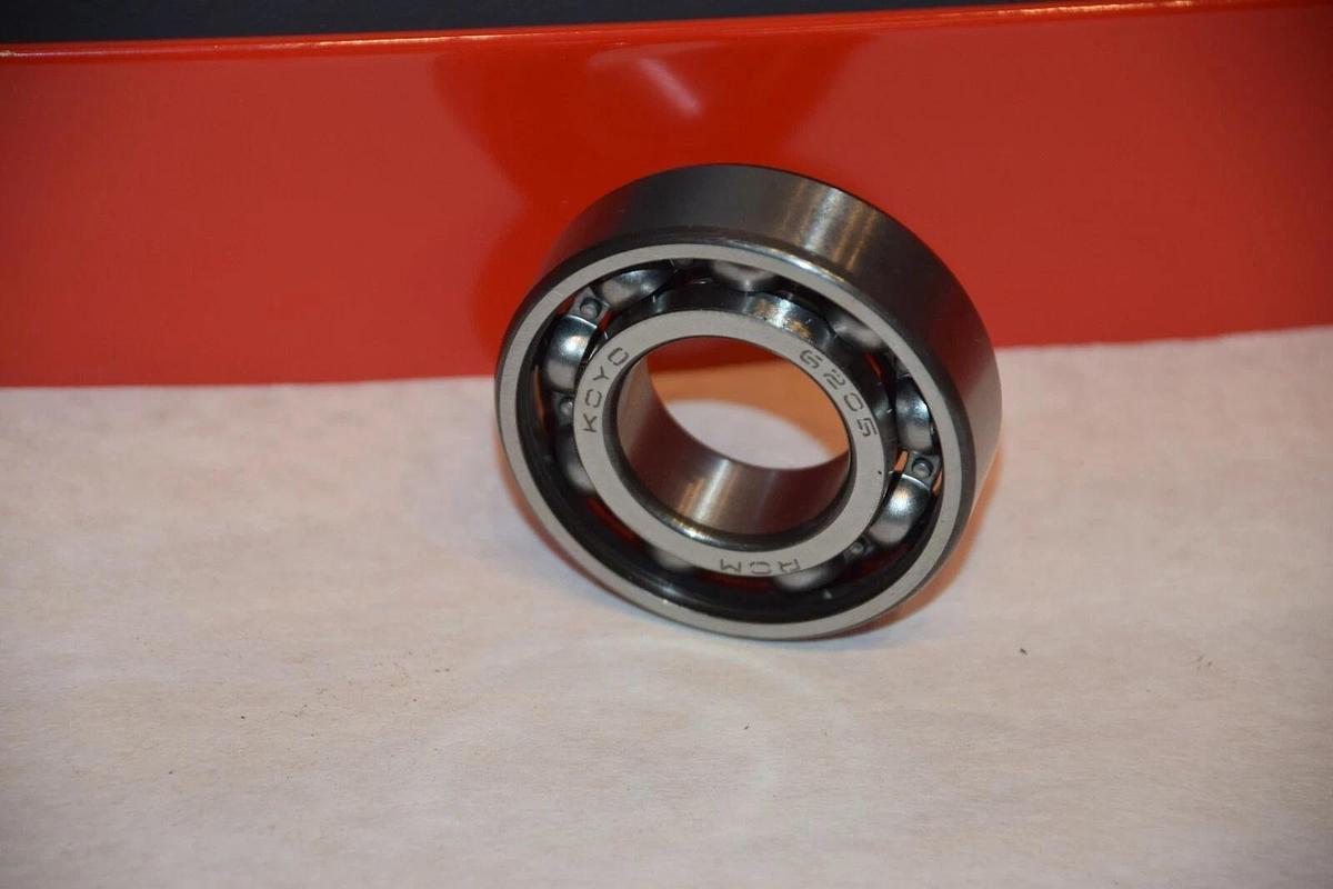 NEW KOYO 6205 DEEP GROOVE  BALL BEARING