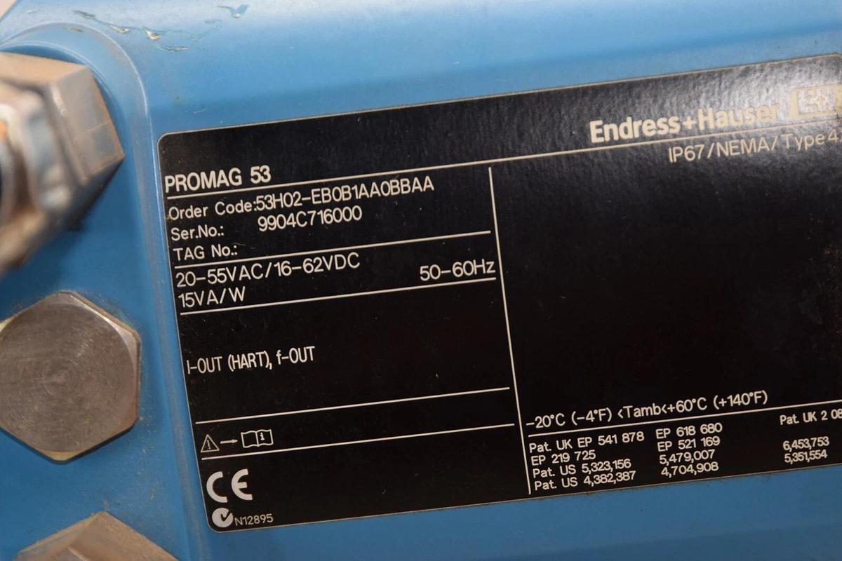 Used ENDRESS + HAUSER 53H02-EB0B1AA0BBAA Flowmeter Meter 53H02EB0B1AA0BBAA